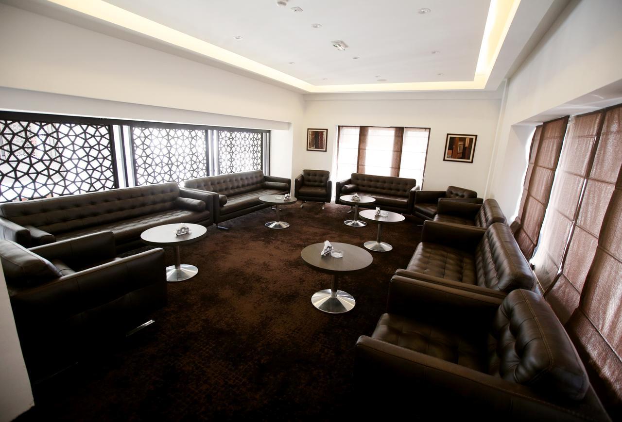 Radisson Hotel Sfax Ngoại thất bức ảnh The lounge at the airport